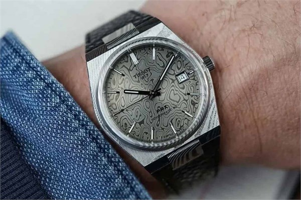 价格卷到8K，连大牌都忍不住下手了！这个小众材质强悍质感、自带野性元素，每一块都高端大上