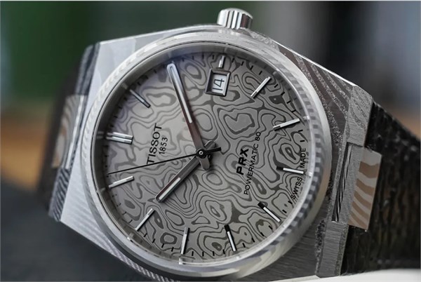 价格卷到8K，连大牌都忍不住下手了！这个小众材质强悍质感、自带野性元素，每一块都高端大上