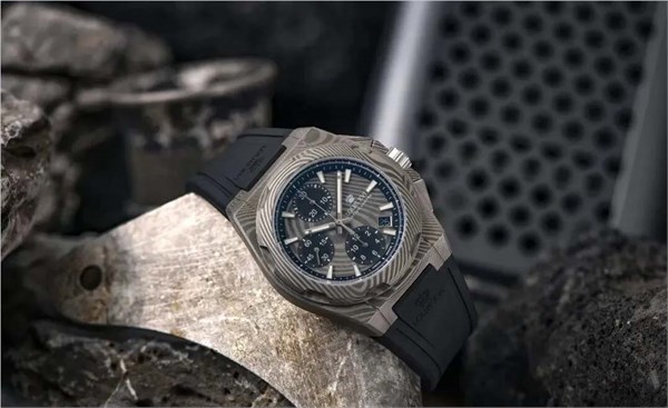 价格卷到8K，连大牌都忍不住下手了！这个小众材质强悍质感、自带野性元素，每一块都高端大上