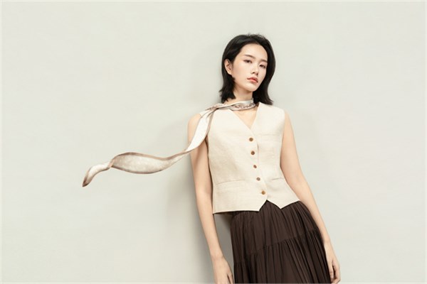 禾等女装:通勤新宠,解锁职场与生活的优雅密码