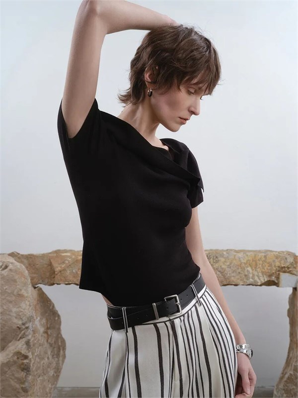 NEELLY女装：松弛假日，与夏共赴一场惬意之约