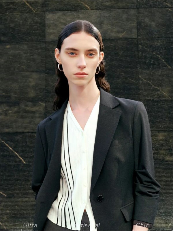 LILY大师西装2.0：早春高定感拉满，职场时尚新标杆