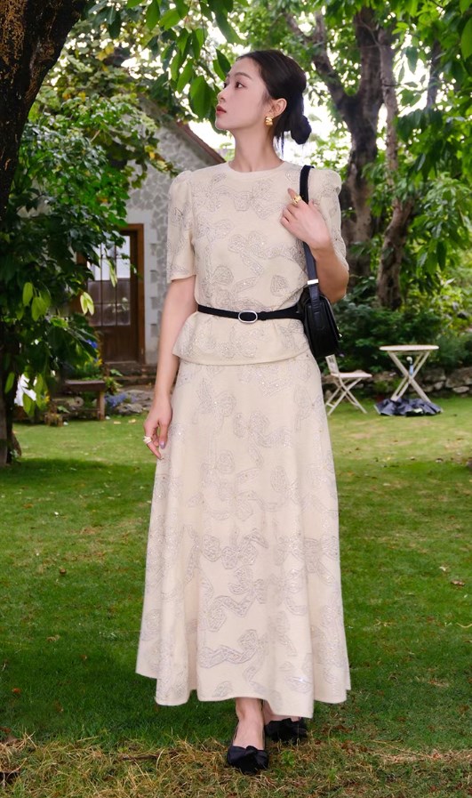 GUETES女装：夏之花园，开启身体与自然的浪漫邂逅