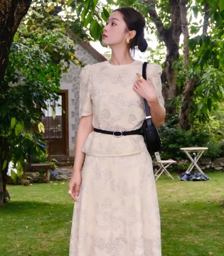 GUETES女装：夏之花园，开启身体与自然的浪漫邂逅