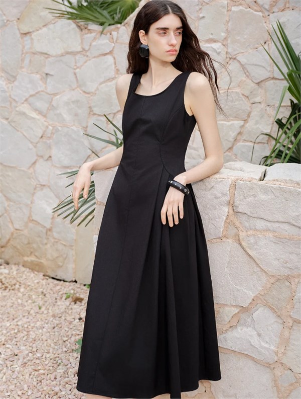 范思蓝恩腰精裙3.0：经典新生，解锁自在自信新风尚