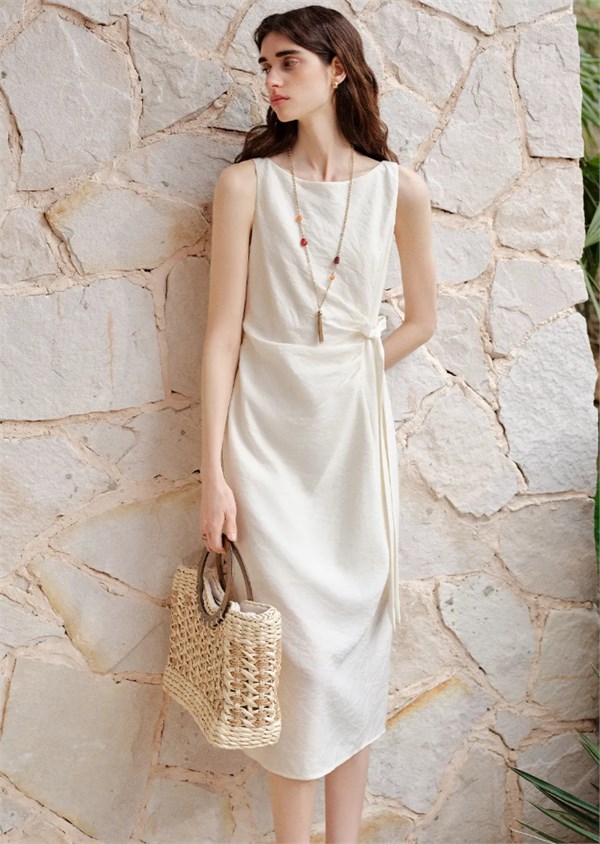 范思蓝恩腰精裙3.0：经典新生，解锁自在自信新风尚