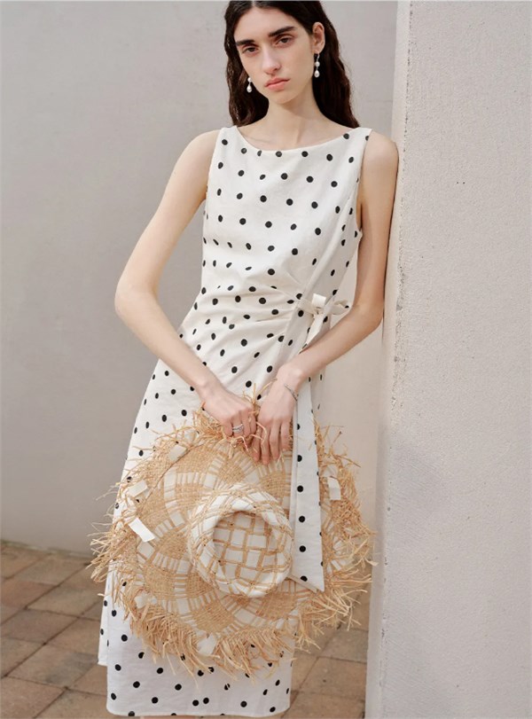 范思蓝恩腰精裙3.0：经典新生，解锁自在自信新风尚