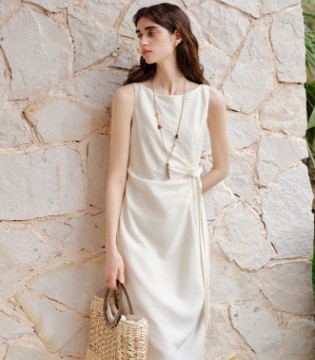 范思蓝恩腰精裙3.0：经典新生，解锁自在自信新风尚