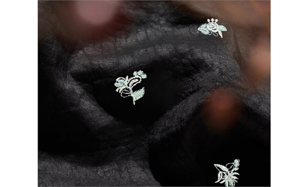 人间四月 | 泥土染与香云纱