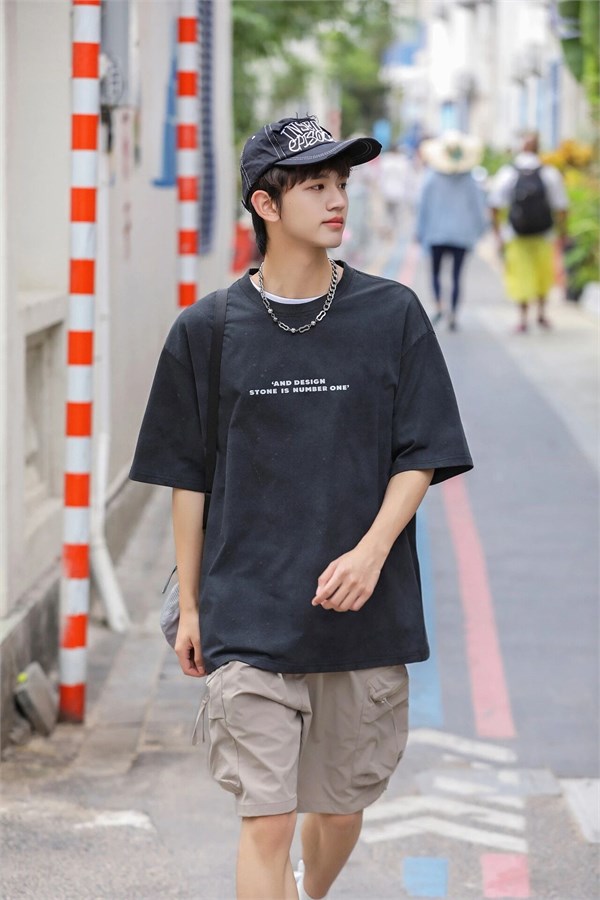 浙江石头剪子布男装：一衣三色，解锁夏日穿搭无限可能