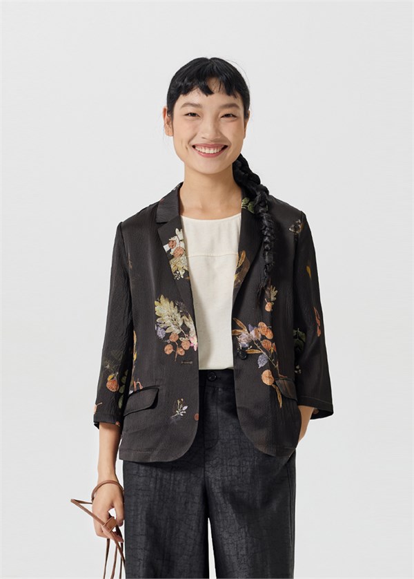 一抹自然，藏于衣间