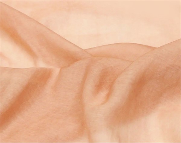 一抹自然，藏于衣间