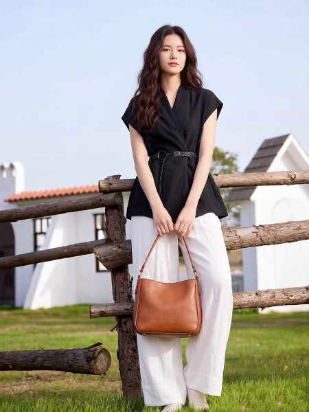 卡拉贝斯26夏款女装：解锁高级时尚的夏日密码