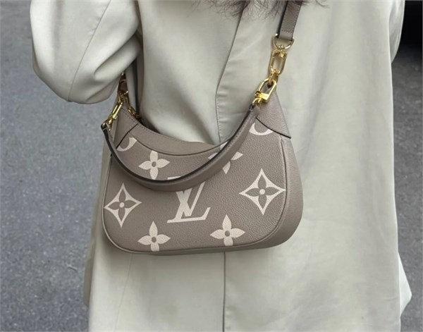 LV新玩法：大象灰与牛仔单宁，低调潮酷两不误