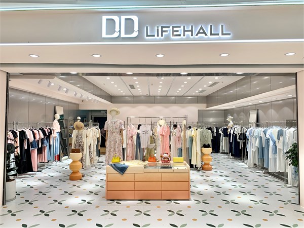 DD女装 2026春夏系列|以简驭繁,解锁都市轻氧穿搭