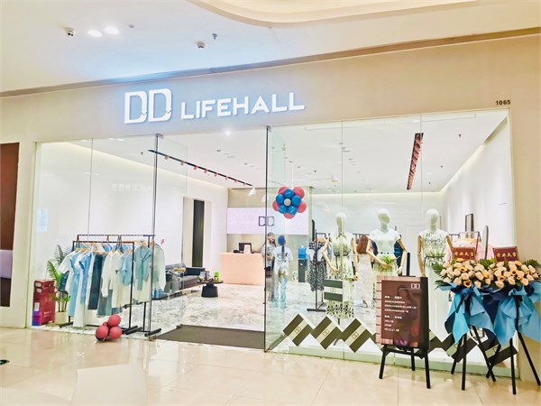 DD女装 2026春夏系列|以简驭繁,解锁都市轻氧穿搭