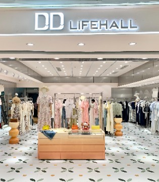 DD女装 2026春夏系列｜以简驭繁，解锁都市轻氧穿搭