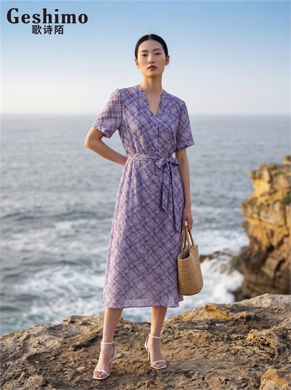 歌诗陌2026夏装：邂逅蓝色浪漫，解锁法式清新优雅穿搭