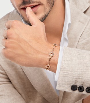 宝格丽Bvlgari Bvlgari镂空手链：时光中的璀璨诗篇