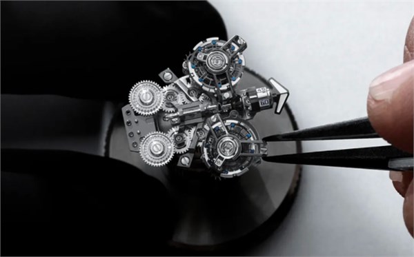 一文读懂雅典表Freak奇想系列：25年，从“异类”到传奇