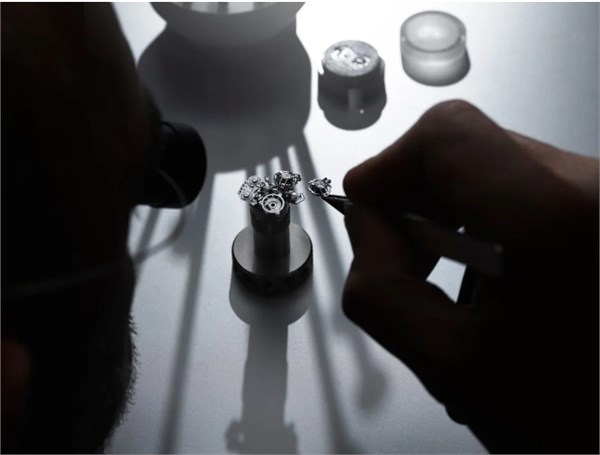 一文读懂雅典表Freak奇想系列：25年，从“异类”到传奇