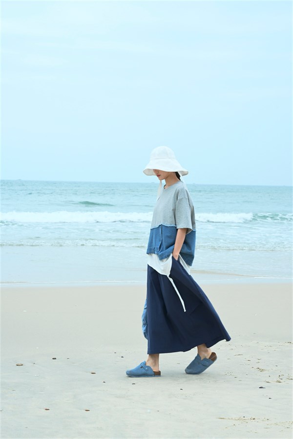 简与媄26夏新款牛仔拼接T恤,奏响夏日自由清新序曲