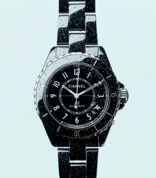 香奈儿J12腕表：以先锋之姿，重塑时间法则
