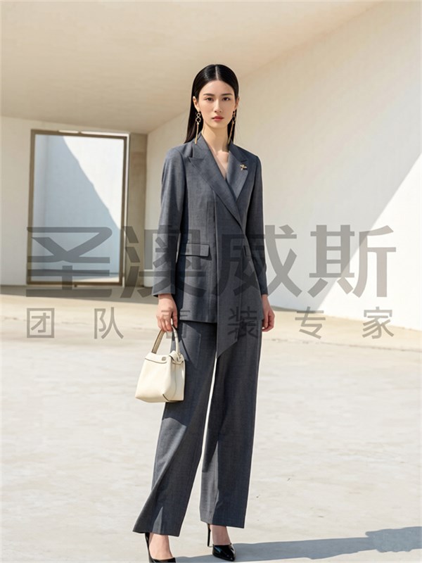 圣澳威斯|灰色高级定制女装西服:以专业质感,重塑企业团体形象新标杆