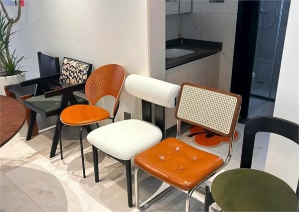 被网友们的“反骨装修”惊到了，爸妈不理解，年轻人却爽翻了！