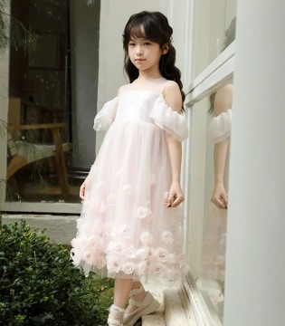 可趣可奇童装夏季狂欢特卖会，一站式购齐清凉童年！