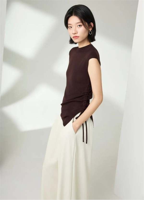 禾等HelenModa｜以轻盈之名，开启感官的肆意漫游