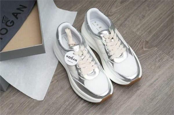 HOGAN厚底阿甘鞋｜把春天穿在脚上，这两抹神仙色美到窒息！