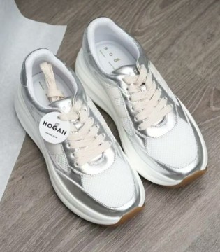 HOGAN厚底阿甘鞋｜把春天穿在脚上，这两抹神仙色美到窒息！