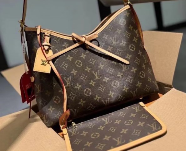 LV包包：老花铸就经典传奇，全皮演绎优雅新章