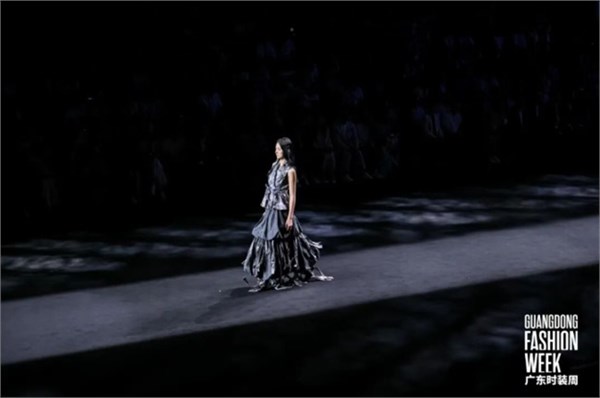 探索广东时装周华丽开篇，FFF 领大湾区新锐设计师以无穷创意潜力 展现湾区独特时尚美学