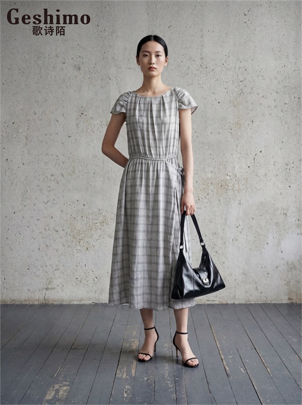 歌诗陌2026夏季法式双面裙语 | 海军领灰调格纹