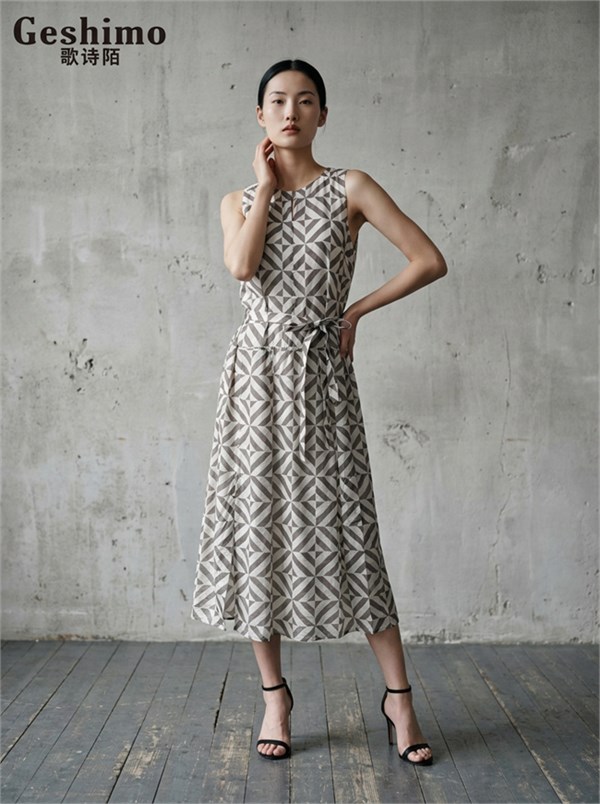 歌诗陌2026夏季法式双面裙语 | 海军领灰调格纹