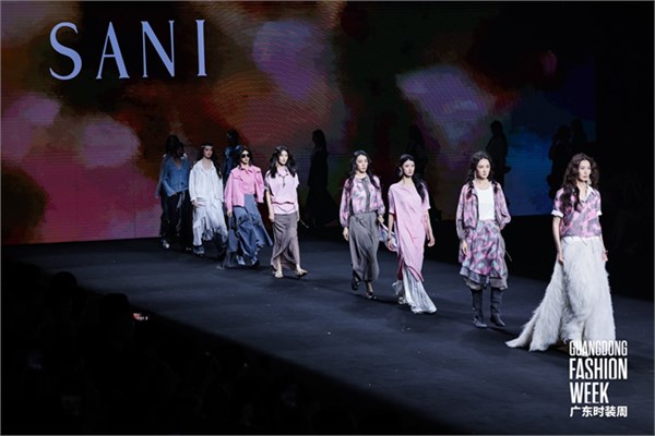 SANI x广东时装周 | 「彩境漫行」专场大秀