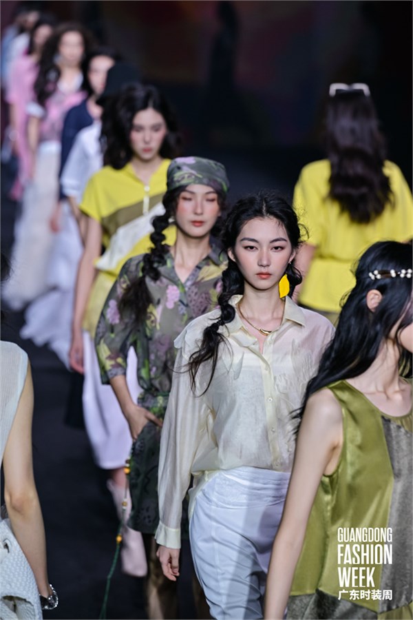 SANI x广东时装周 | 「彩境漫行」专场大秀