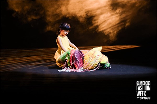SANI x广东时装周 | 「彩境漫行」专场大秀