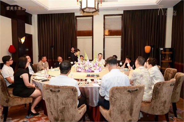 闭门不闭声｜衣启华章・苑汇翘楚，岛尖共话湾区时尚新未来