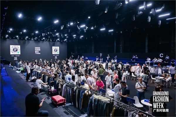 广货行天下丨务实推动供需对接，广东服装秀出供应链硬实力！