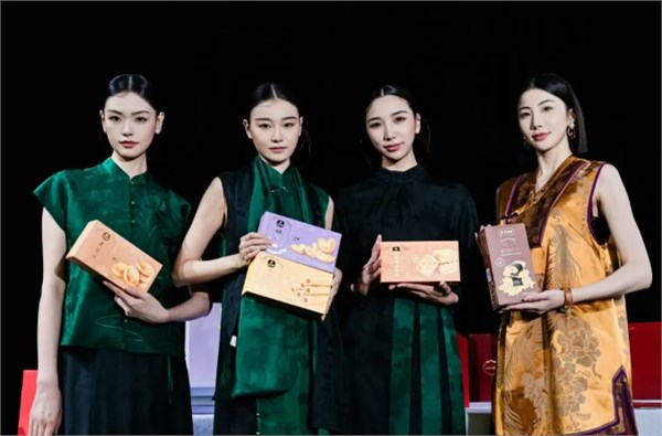 百年风味邂逅时尚，广州老字号携星光设计力量焕新登场！