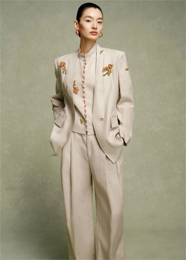 穿玉琼的女人，从不需要「新中式」标签——二十年匠心，早已定义优雅