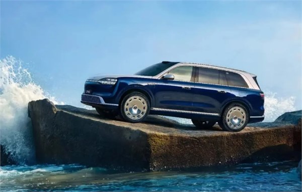 49.98万起，6颗激光雷达+全主动底盘！新款问界M9开启预售