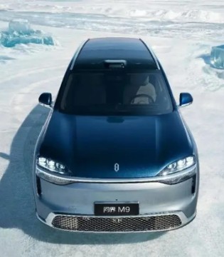 新能源,问界M9,49.98万起,6颗激光雷达,全主动底盘