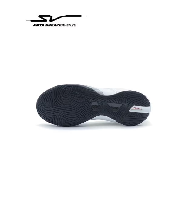 国产跑鞋设计突围失败？安踏Type2银翼颜值在线却难逃“小众命”