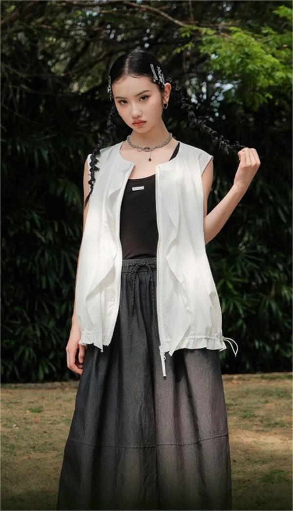 VIVIS薇薇希假期新装：一场温柔与清冷的时尚之约