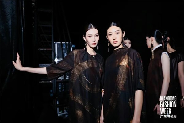 曦霖丨东方墨——极简廓形里的墨韵新生