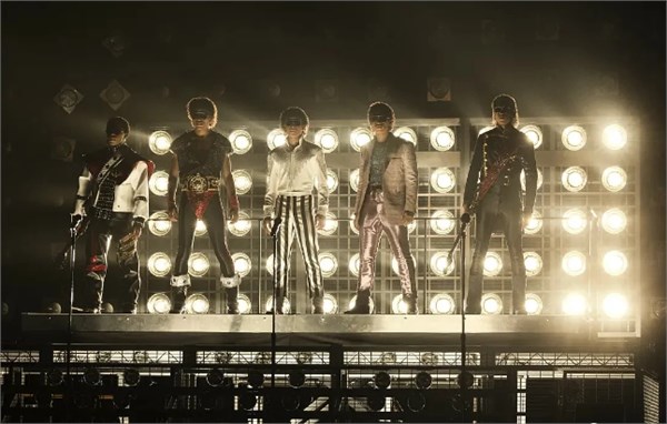 血脉再现传奇！《迈克尔·杰克逊：巨星之路》4月24日全球上映（速看预告片）